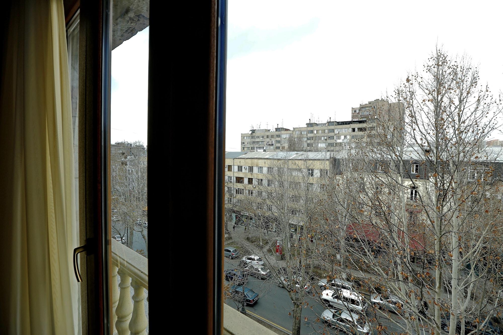 My Hotel Erywań Zewnętrze zdjęcie